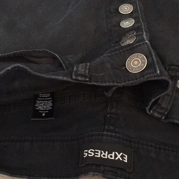 Express shorts. - Picture 3 of 6